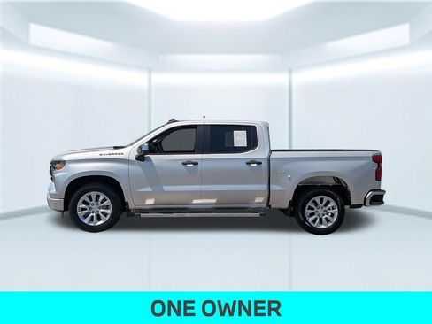 Used 2022 Chevrolet Silverado 1500 Custom RWD image 2