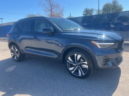 New 2026 Volvo XC40 B5 Ultra w/ Climate Package image 7