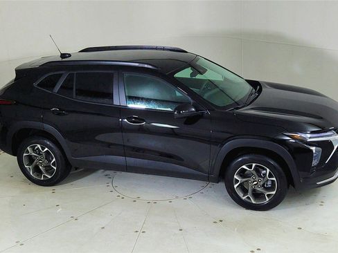 New 2026 Chevrolet Trax LT image 23