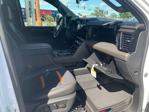 New 2026 GMC Sierra 2500 AT4 w/ Technology Package AWD/4WD image 19