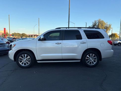 Used 2011 Toyota Sequoia Platinum image 5