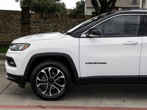 Used 2022 Jeep Compass Limited image 21