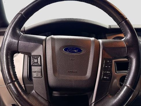 Used 2016 Ford Expedition XLT RWD image 13