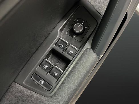 Used 2020 Volkswagen Tiguan SE w/ Panoramic Sunroof Package AWD/4WD image 21