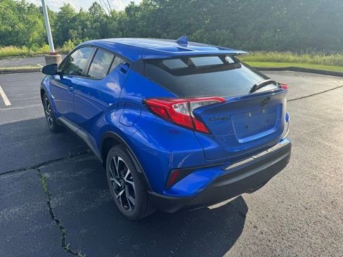 Used 2021 Toyota C-HR XLE FWD image 5
