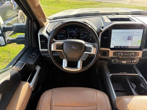 Used 2022 Ford F350 Lariat w/ Lariat Ultimate Package RWD image 12