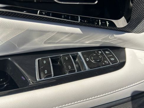 Used 2025 Cadillac Optiq Luxury 1 AWD/4WD image 62