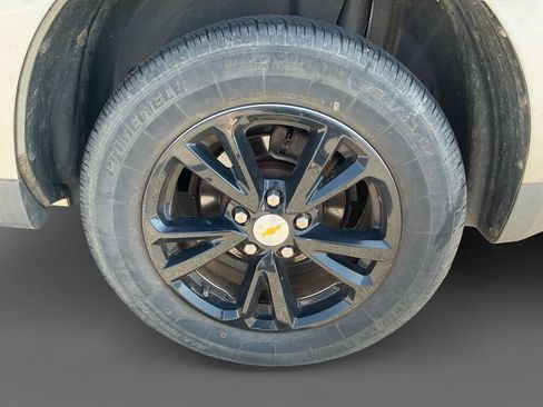 Used 2017 Chevrolet Equinox LT w/ Convenience Package FWD image 9
