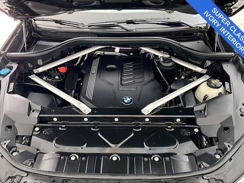 Used 2023 BMW X5 xDrive40i w/ M Sport Package image 12