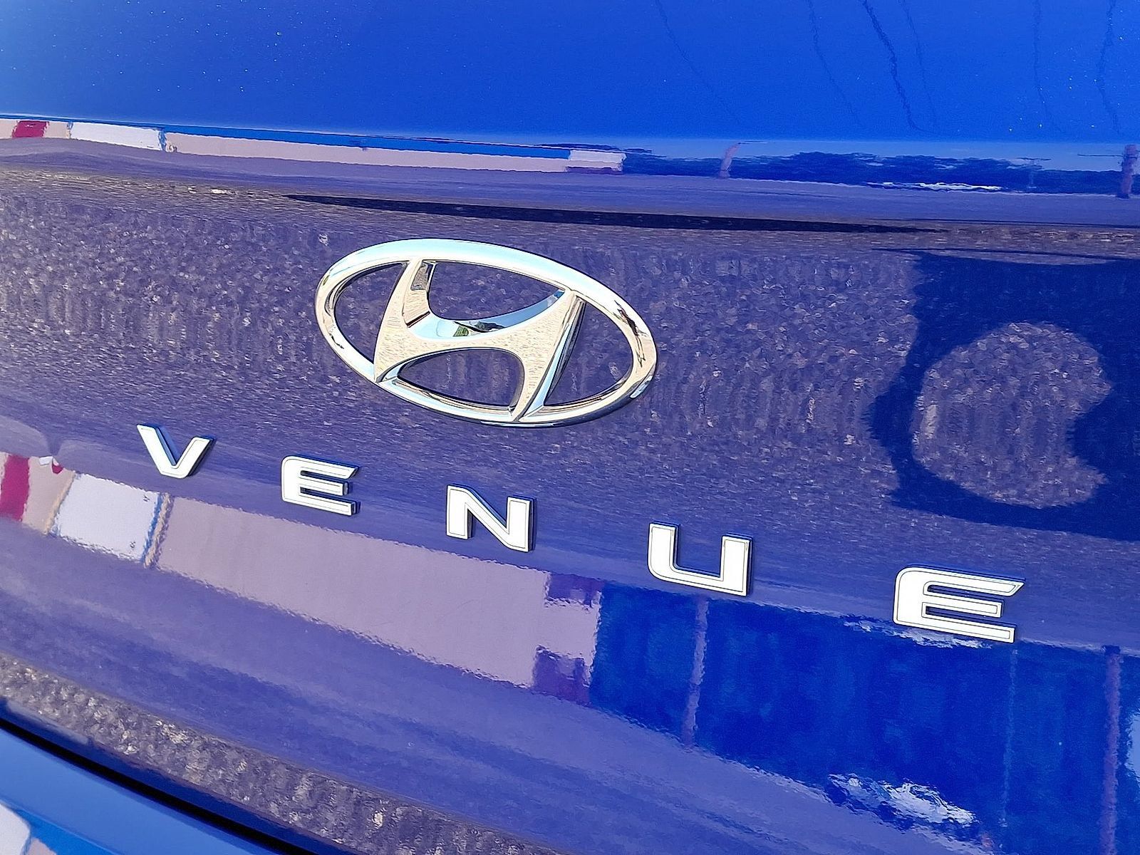 Certified 2024 Hyundai Venue SEL FWD image 29