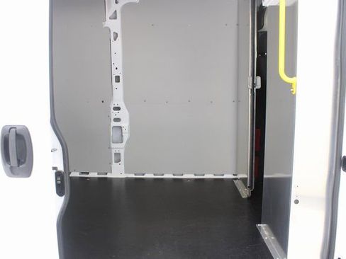 Used 2025 RAM ProMaster 2500 w/ Convenience Group image 17