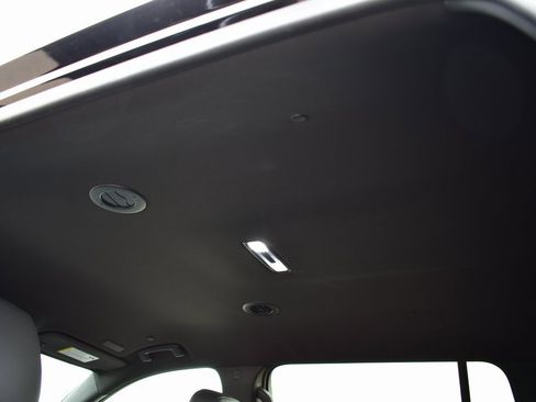 Used 2024 GMC Acadia Elevation image 26