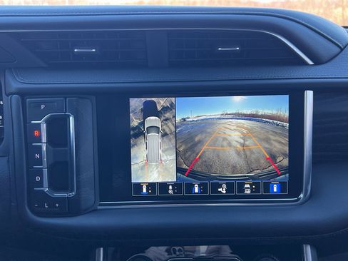 Used 2024 GMC Yukon Denali AWD/4WD image 29