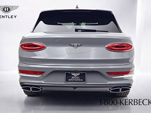 New 2025 Bentley Bentayga image 8