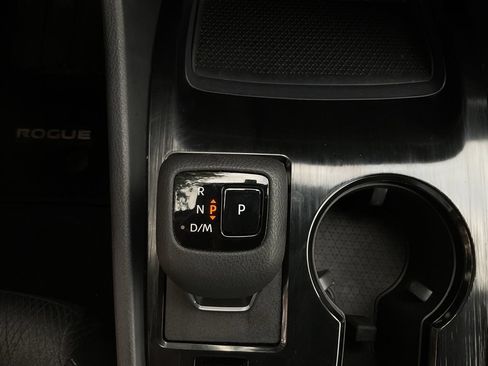 Used 2025 Nissan Rogue SV FWD image 24