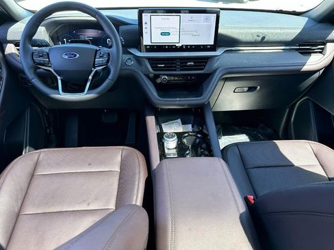New 2026 Ford Explorer Platinum w/ LUX Leather Package AWD/4WD image 7