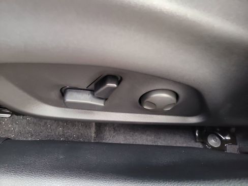 New 2026 Jeep Compass Limited image 19