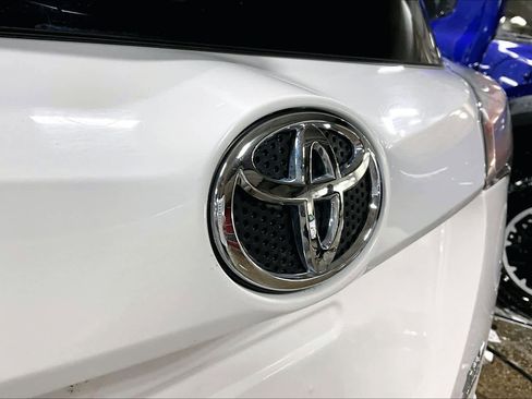 Used 2016 Toyota RAV4 XLE image 29