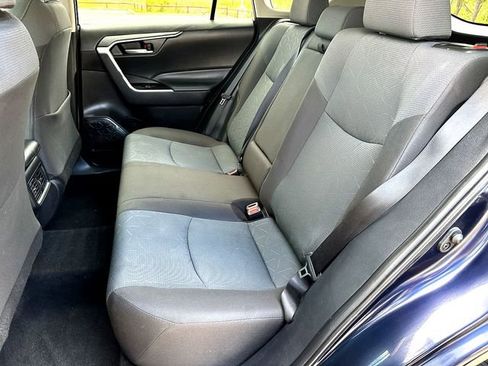 Used 2025 Toyota RAV4 XLE image 18