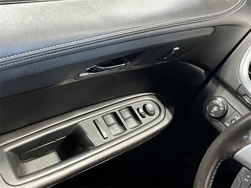Used 2016 Chevrolet Traverse LT w/ Style and Technology Package image 21