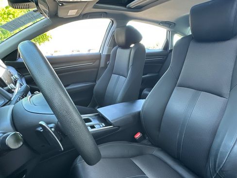 Used 2020 Honda Accord EX image 27