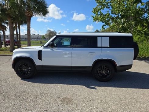 Used 2025 Land Rover Defender 130 S image 2