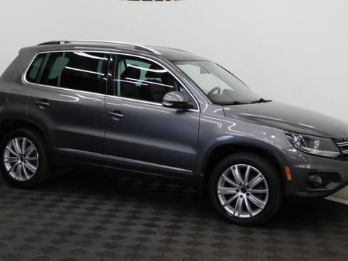 Used 2013 Volkswagen Tiguan S AWD/4WD image 4