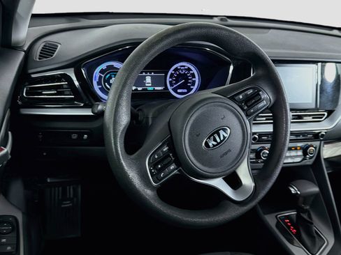 Used 2020 Kia Niro LX FWD image 18