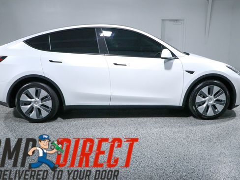 Used 2023 Tesla Model Y Long Range AWD/4WD image 6