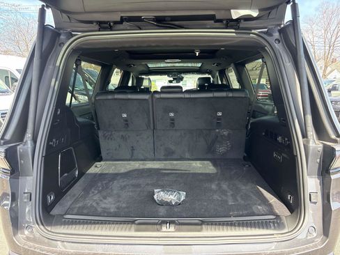 New 2026 Jeep Grand Wagoneer L Limited AWD/4WD image 4