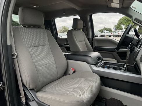 Used 2017 Ford F250 XLT w/ XLT Premium Package image 29