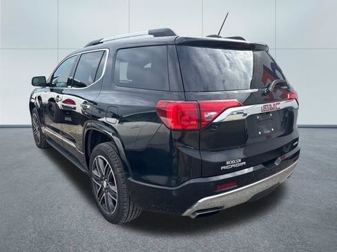Used 2018 GMC Acadia Denali w/ Technology Package AWD/4WD image 2