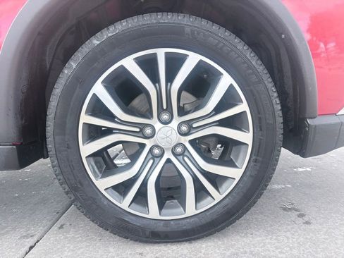 Used 2018 Mitsubishi Outlander SE AWD/4WD image 30
