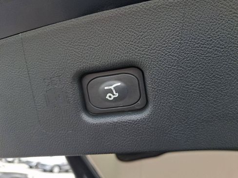 Certified 2023 Lincoln Nautilus Reserve AWD/4WD image 29