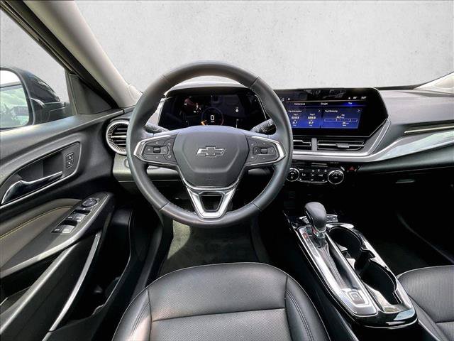Used 2025 Chevrolet Trax ACTIV FWD image 7