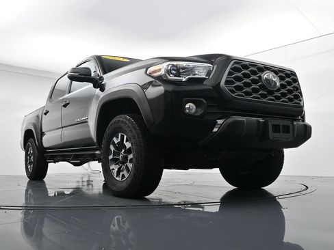 Used 2023 Toyota Tacoma TRD Off-Road AWD/4WD image 32