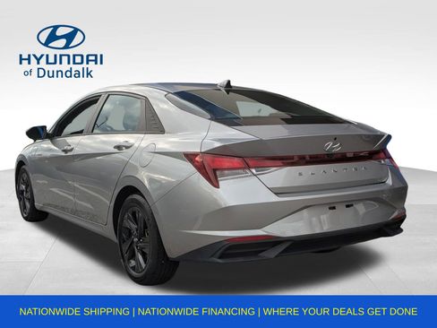 Used 2022 Hyundai Elantra SEL image 12