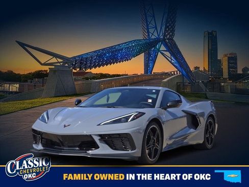 Used 2025 Chevrolet Corvette Stingray Coupe w/ Z51 Performance Package RWD image 3