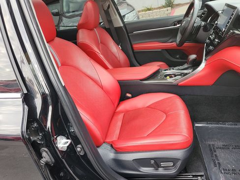 Used 2023 Toyota Camry XSE image 29