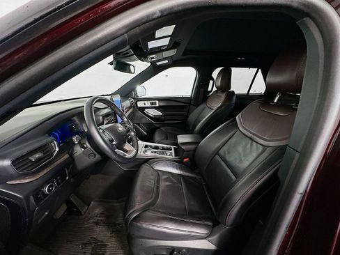 Used 2023 Ford Explorer Platinum w/ Technology Package AWD/4WD image 21