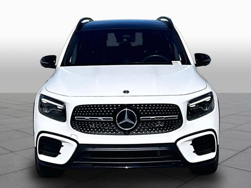 Used 2025 Mercedes-Benz GLB 250 image 4