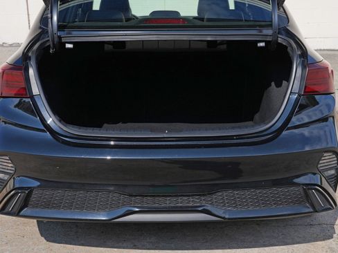 Used 2023 Kia Forte GT-Line FWD image 9