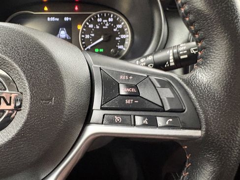 Used 2020 Nissan Kicks SR w/ SR Premium Package FWD image 31