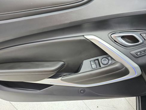 Used 2016 Chevrolet Camaro SS RWD image 33
