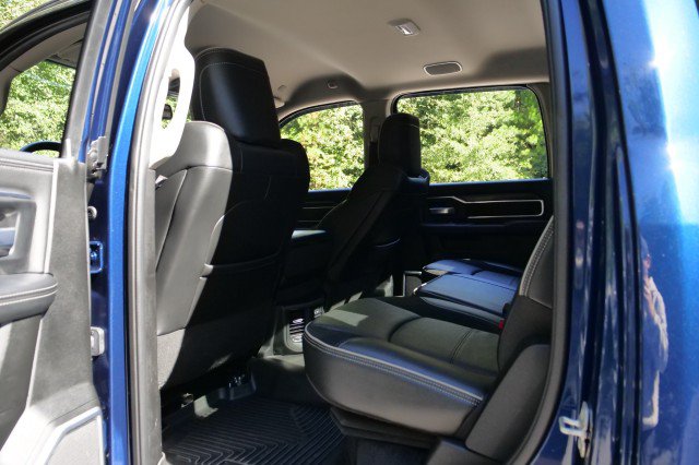 Used 2024 RAM 3500 Laramie AWD/4WD image 29