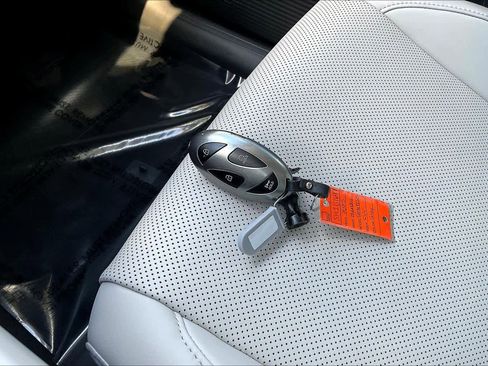 Used 2025 Hyundai Santa Fe SEL image 11