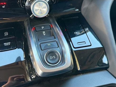 Used 2025 Acura MDX SH-AWD w/ Technology Package image 17