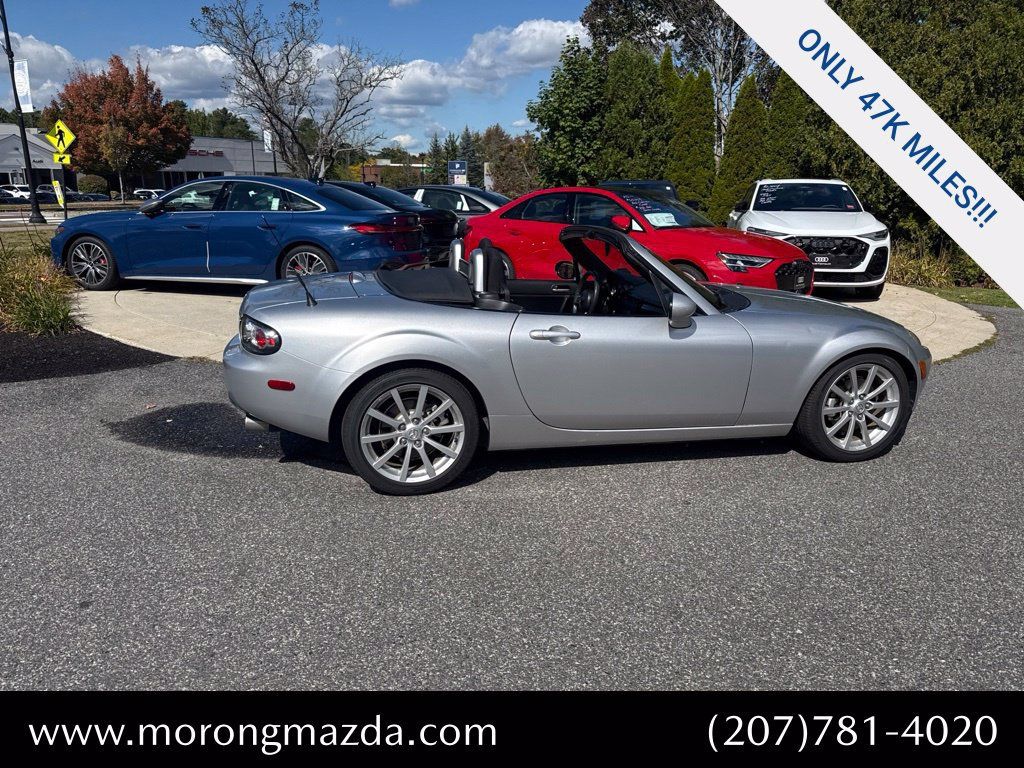 Used 2007 MAZDA MX-5 Miata Touring w/ Suspension Pkg RWD image 4