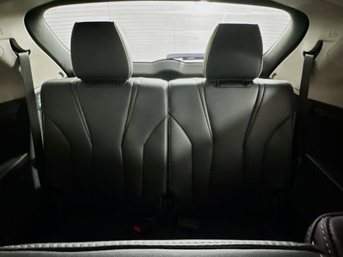 Used 2023 Acura MDX SH-AWD w/ Advance Package image 30