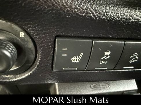 Used 2014 Jeep Wrangler Unlimited Rubicon image 30